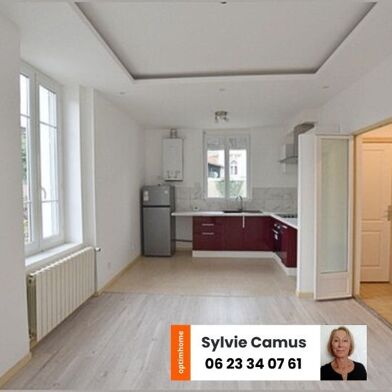 Appartement 3 pièces 560 €