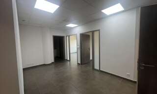 Bureau  59 m² à louer à Ajaccio (20090)