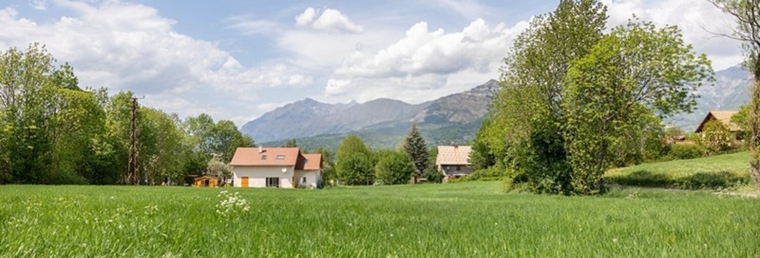 Terrain  670 m² à vendre à Forest-Saint-Julien (05260)