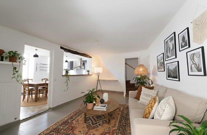 Dpt Yonne (89), à vendre  SAINT VINNEMER Maison rénovée 3 chambres + dépendances 60 m² – Potentiel extension >150 m² – Cœur de village, cour sans vis‑à‑vis — photo 2
