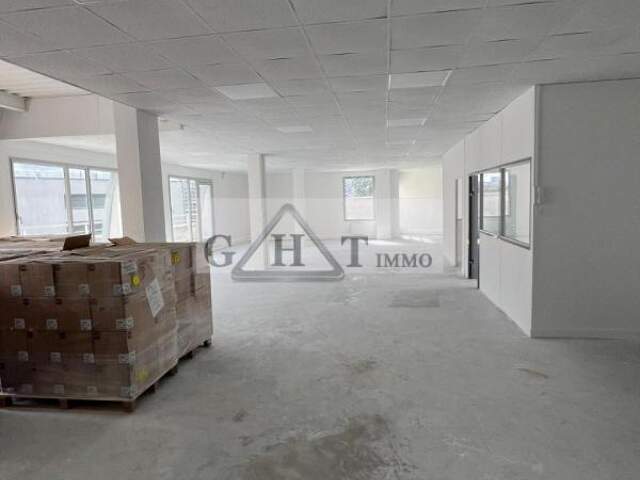 A LOUER 265M² DE BUREAUX A SAINT-OUEN SUR SEINE — photo du bien