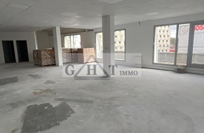 A LOUER 265M² DE BUREAUX A SAINT-OUEN SUR SEINE — photo 2