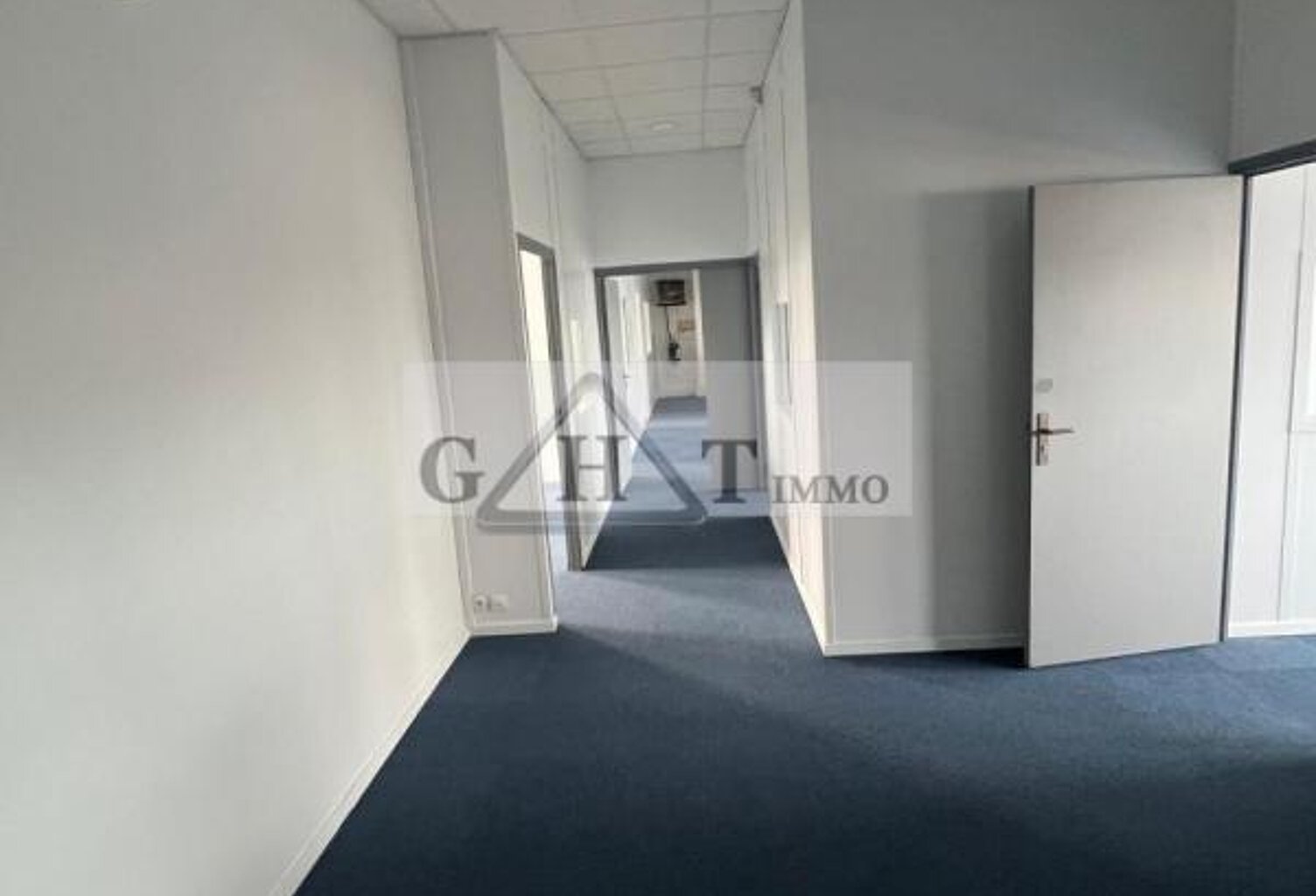 A LOUER 272M² DE BUREAUX A SAINT-OUEN SUR SEINE — photo 1