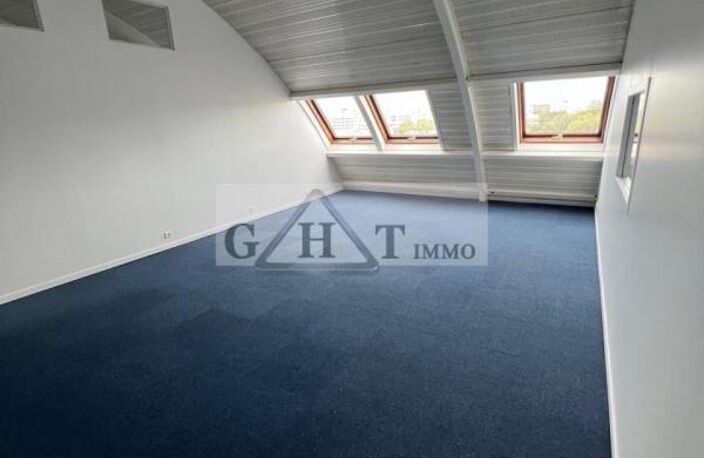 A LOUER 272M² DE BUREAUX A SAINT-OUEN SUR SEINE — photo 2