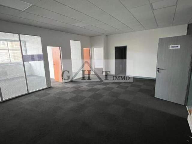 A LOUER 112 M² DE BUREAUX A SAINT-OUEN SUR SEINE — photo du bien
