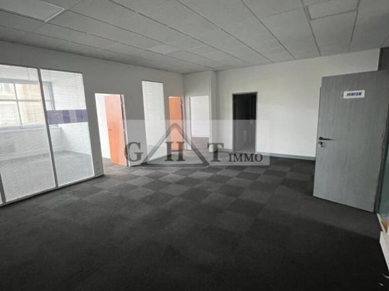 A LOUER 112 M² DE BUREAUX A SAINT-OUEN SUR SEINE — photo 1