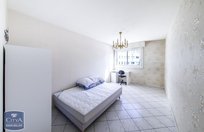 Vente appartement 4 pièces 83 m² Poitiers (86000) — photo 4