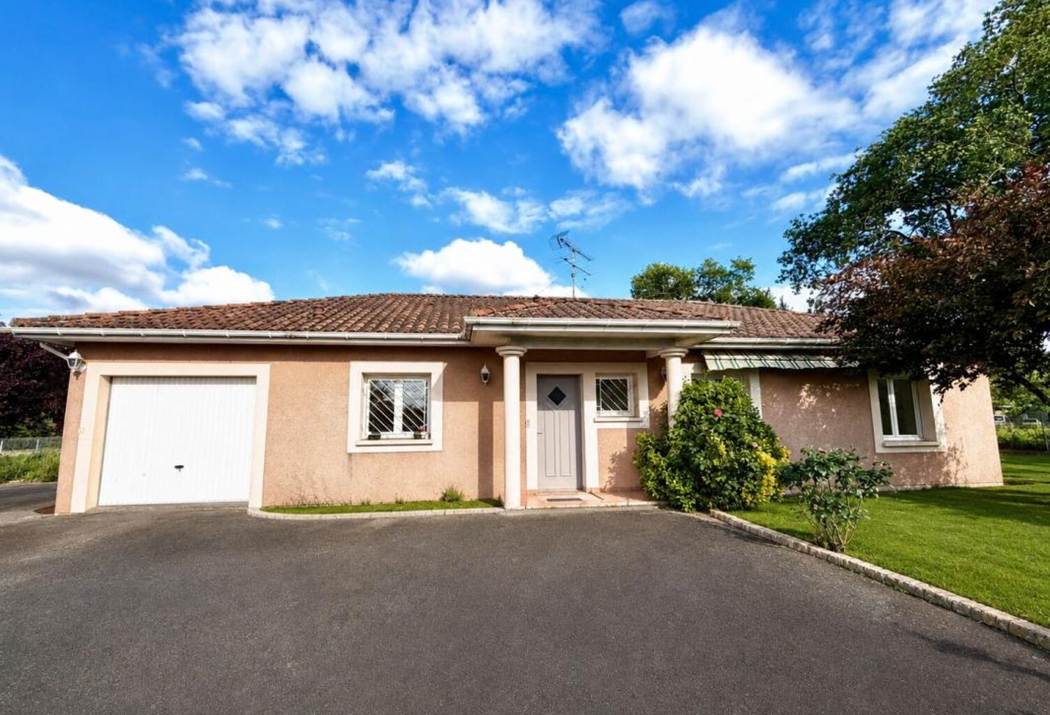 Maison plain pied + Garage 105 m² Terrain 968 m² — photo 1