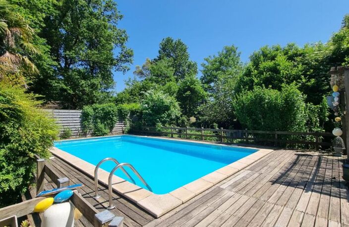 Maison d'architecte de 140 m² avec piscine sur 3000 m² de terrain — photo 2