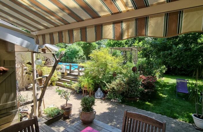 Maison d'architecte de 140 m² avec piscine sur 3000 m² de terrain — photo 3
