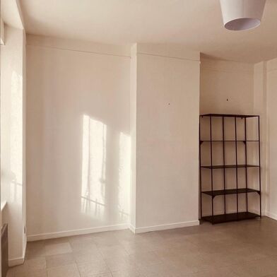 Immeuble  232100 €