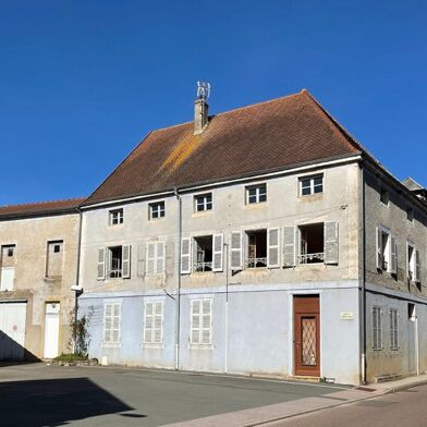 Maison 10 pièces 175000 €