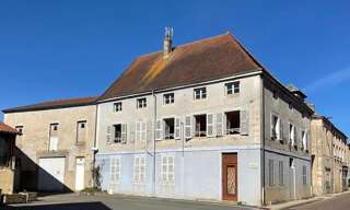 Maison 10 Pièces 350 m² à vendre à Salornay-sur-Guye (71250)