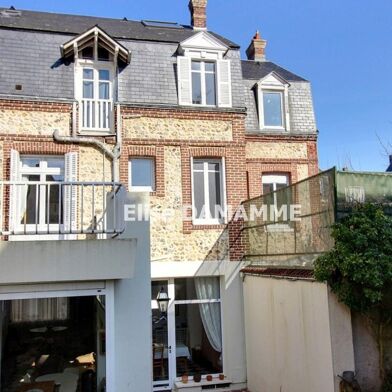 Maison 8 pièces 574000 €