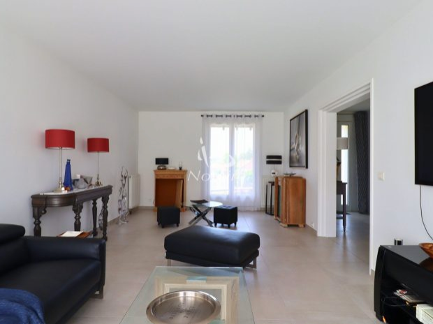 Villa / Maison  à vendre Pierry 51530