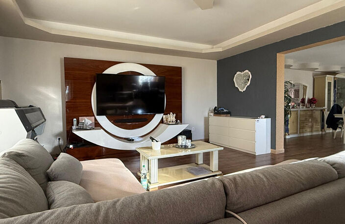 MAISON DE 219 m2 AVEC JARDIN — photo 4