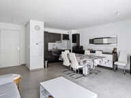 FREJUS T3 TERRASSE PISCINE GARAGE DOUBLE PARKING — photo 4