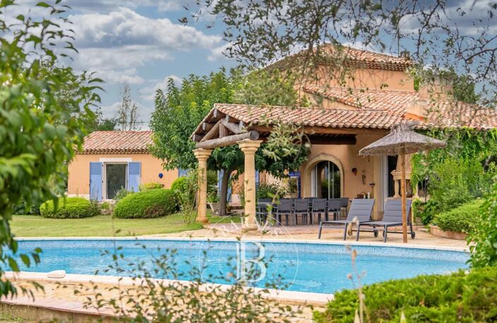AIX EN PROVENCE EST - MAISON PROVENCALE  7 CH - PARC D'1,12 HECT — photo 3
