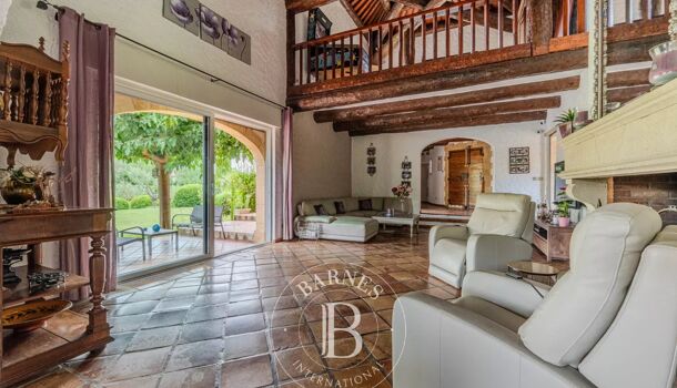 Villa / Maison 11 pièces  à vendre Aix-en-Provence 13100