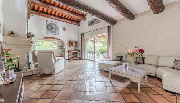 Villa / Maison 11 pièces  à vendre Aix-en-Provence 13100