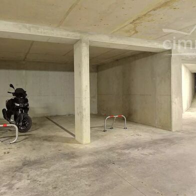 Garage  16500 €