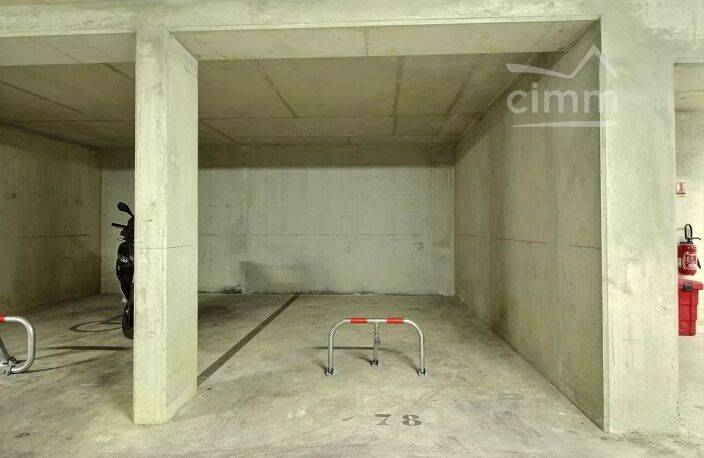 CROIX D'ARGENT / SABINES, PARKING A VENDRE — photo 2