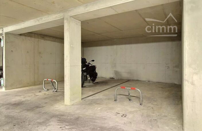 CROIX D'ARGENT / SABINES, PARKING A VENDRE — photo 3