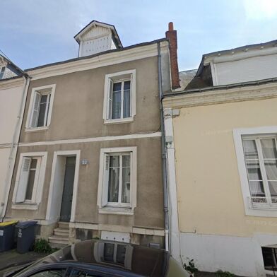 Maison 6 pièces 1345 €