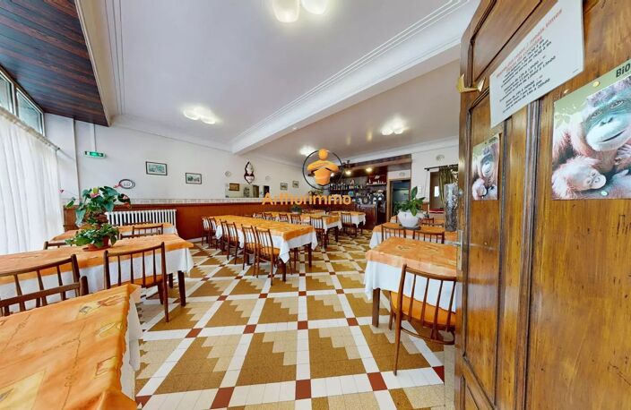 Immeuble Ancien hôtel 25 Chambres Idéalement situé — photo 2