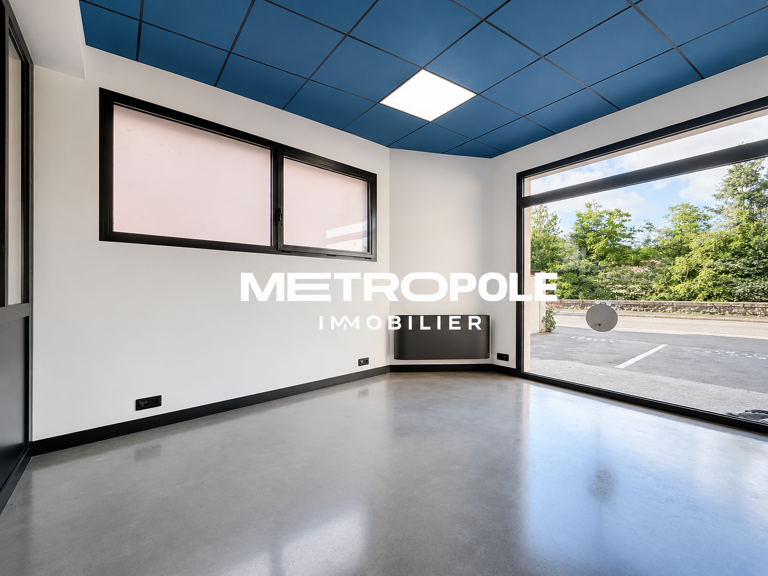 À louer   Bureau avec parking privatif — photo 1