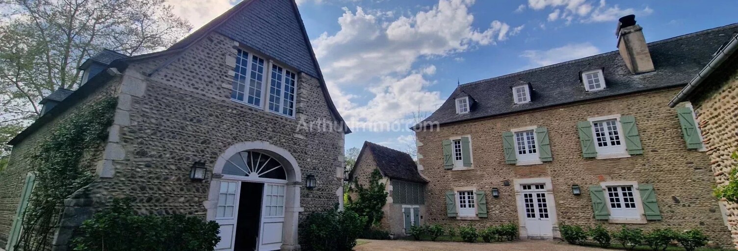 Maison 6 Pièces 244 m² à vendre à Artiguelouve (64230)