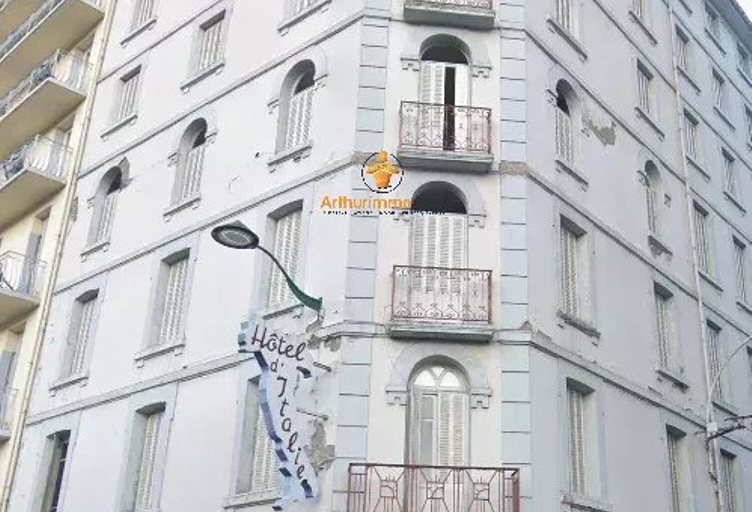 Ancien Hotel en bord de Gave proche des sanctuaires — photo 1