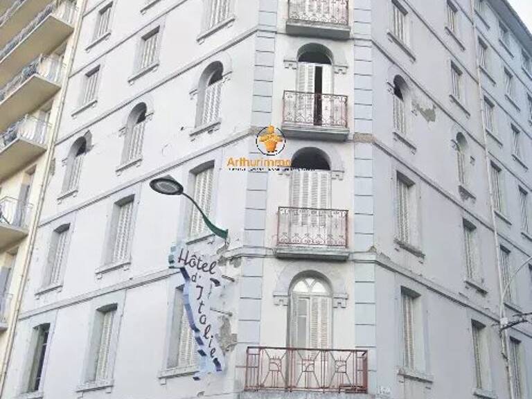 Ancien Hotel en bord de Gave proche des sanctuaires — photo 1