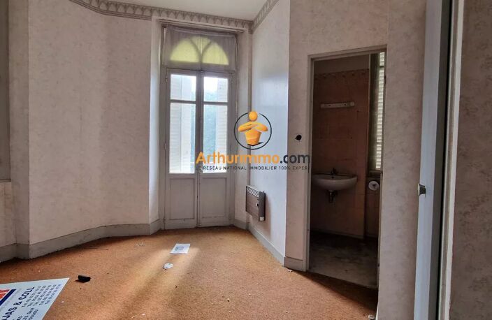 Ancien Hotel en bord de Gave proche des sanctuaires — photo 4