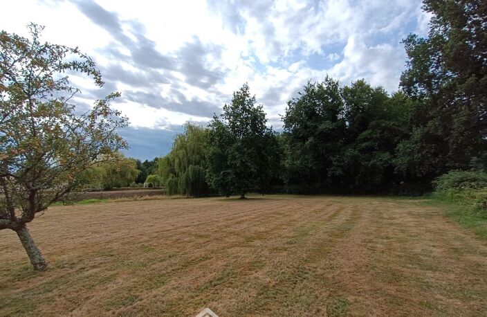 Terrain à bâtir - 1904m² - Nesmy — photo 2