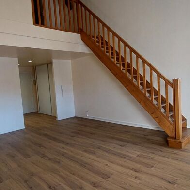 Appartement 3 pièces 750 €