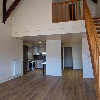 Appartement 3 pièces 700 €