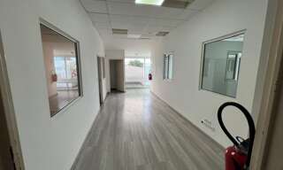 Bureau 8 Pièces 320 m² à louer à La Possession (97419)