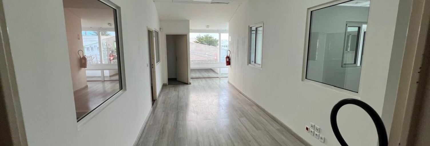 Bureau 8 Pièces 320 m² à louer à La Possession (97419)