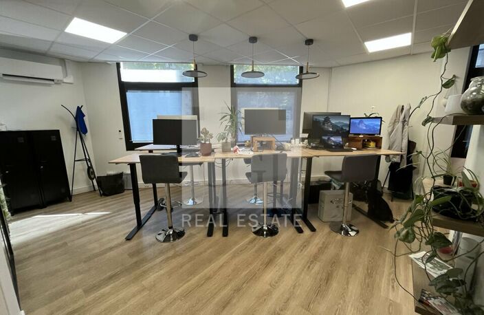 BUREAUX à LOUER — photo 3