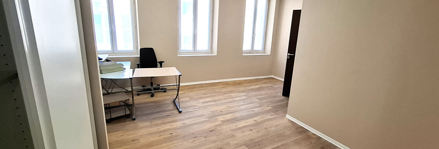 Bureau  64 m² à louer à Marseille 5 (13005)