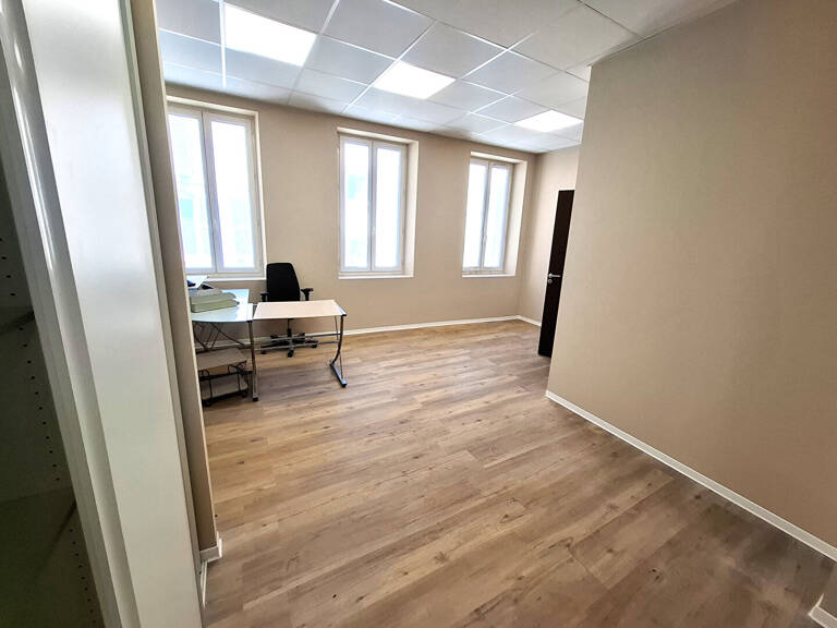 Bureaux 13005 Marseille 64 m2 — photo 1