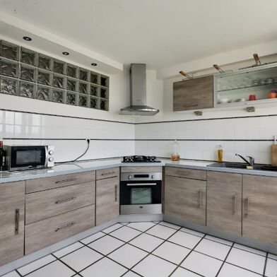 Appartement 4 pièces 142000 €