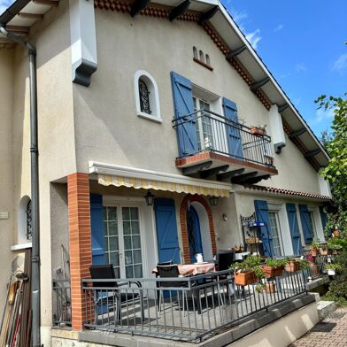 Maison 7 pièces 381100 €