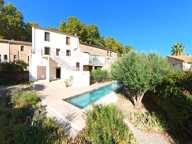 Élégante maison vigneronne avec piscine, vaste garage et cour intime à seulement 15 minutes des plages — photo 2