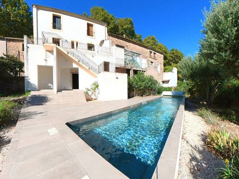 Élégante maison vigneronne avec piscine, vaste garage et cour intime à seulement 15 minutes des plages — photo 1