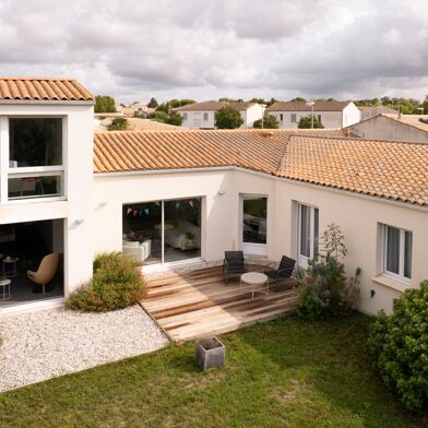 Maison 9 pièces 696800 €