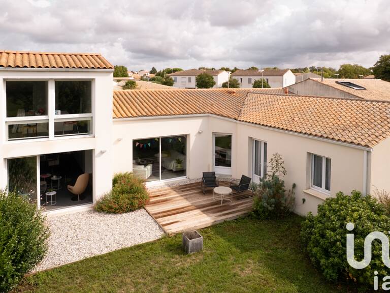 Vente Maison/villa 9 pièces — photo 1