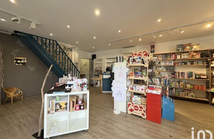 Vente Murs commerciaux 86 m&sup2; — photo 2