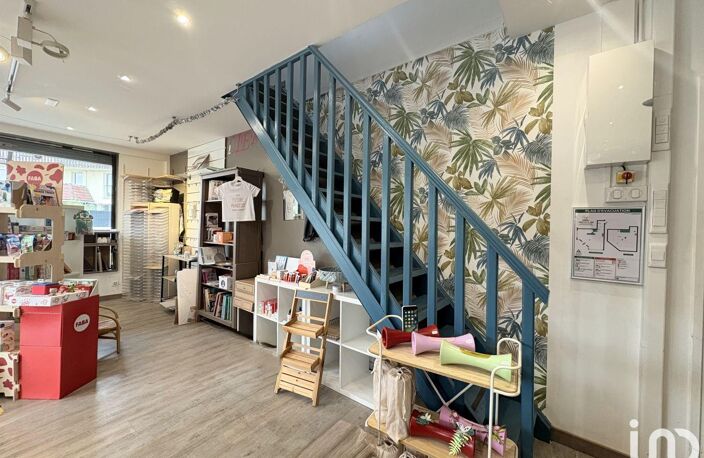 Vente Murs commerciaux 86 m&sup2; — photo 3